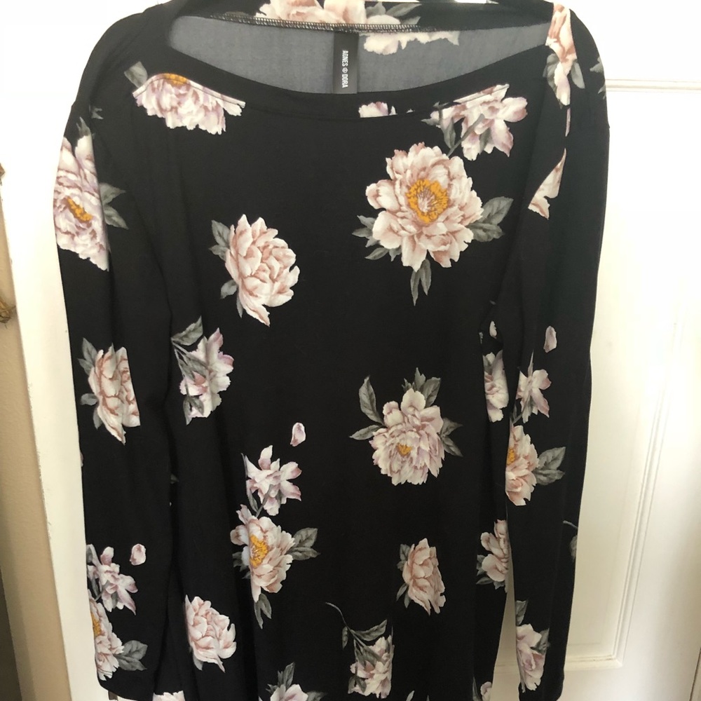 Baby Suede Agnes & Dora top